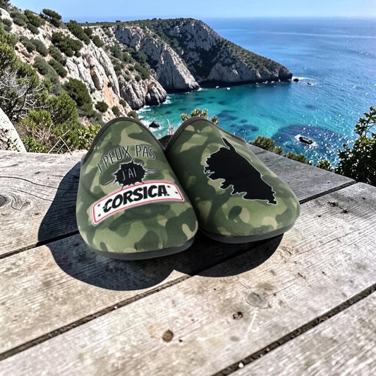 Pantoufles humoristiques « J'peux pas, j'ai Corsica »